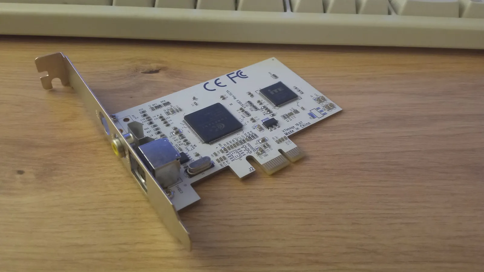 CX Capture Card (White)